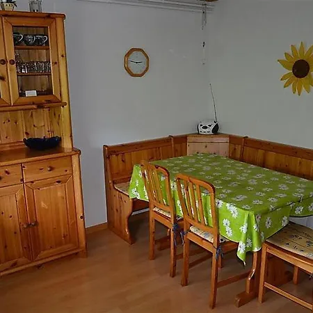Saanenmoser Sleeps 6 Wifi