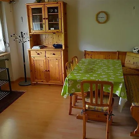 Saanenmoser Sleeps 6 Wifi 公寓